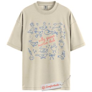 Silly Goose Auntie Club Shirt, Funny Aunt T-Shirt, Cute Goose Graphic Tee, Family Humor Comfort Colors Shirt