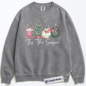 Alternative view of Tis The Season Christmas Sweatshirt, Retro Santa and Wreath Crewneck, Cute Pink Holiday Graphic Pullover, Festive Winter Gift for Women, Comfort Colors Sweatshirt
