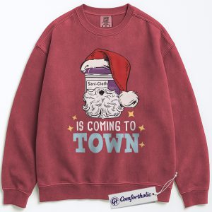 Sani-Cloth Santa Is Coming to Town Sweatshirt, Funny Nurse Christmas Pullover, Medical Worker Holiday Graphic Crewneck, Christmas Gift for Nurses, Comfort Colors Sweatshirt