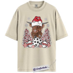 Highland Cow Christmas Shirt, Funny Western Holiday T-Shirt, Farm Animal Graphic Tee, Country Christmas Gift for Cow Lovers, Christmas Comfort Colors Shirt
