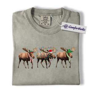 Funny Moose Christmas Shirt, Cute Holiday Animal T-Shirt, Festive Lights and Santa Hat Graphic Tee, Christmas Gift for Animal Lovers, Christmas Comfort Colors Shirt