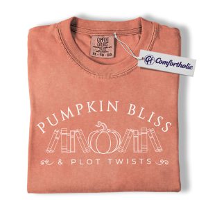 Pumpkin Bliss and Plot Twists Shirt, Fall Book Lover T-Shirt, Cozy Autumn Reading Graphic Tee, Cute Gift for Bookworms, Comfort Colors Shirt
