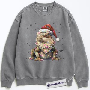 Bearded Dragon Christmas Sweatshirt, Funny Lizard Santa Hat Pullover, Cute Reptile Lover Holiday Graphic Crewneck, Festive Pet Gift for Her & Him, Exotic Pet Comfort Colors Sweatshirt