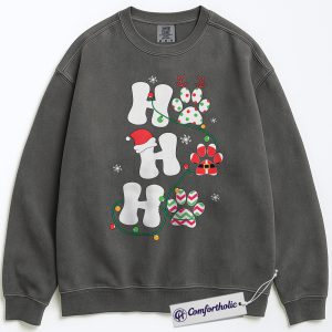Ho Ho Ho Paw Print Christmas Sweatshirt, Cute Pet Lover Holiday Sweatshirt, Funny Dog and Cat Mom Graphic Sweatshirt, Festive Animal Lover Gift, Comfort Colors Sweatshirt