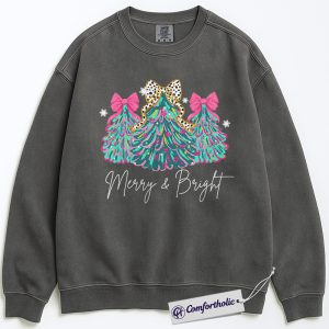 Merry and Bright Christmas Sweatshirt, Pink Bow Christmas Tree Sweatshirt, Cute Holiday Graphic Pullover, Festive Winter Outfit for Women, Christmas Comfort Colors Sweatshirt