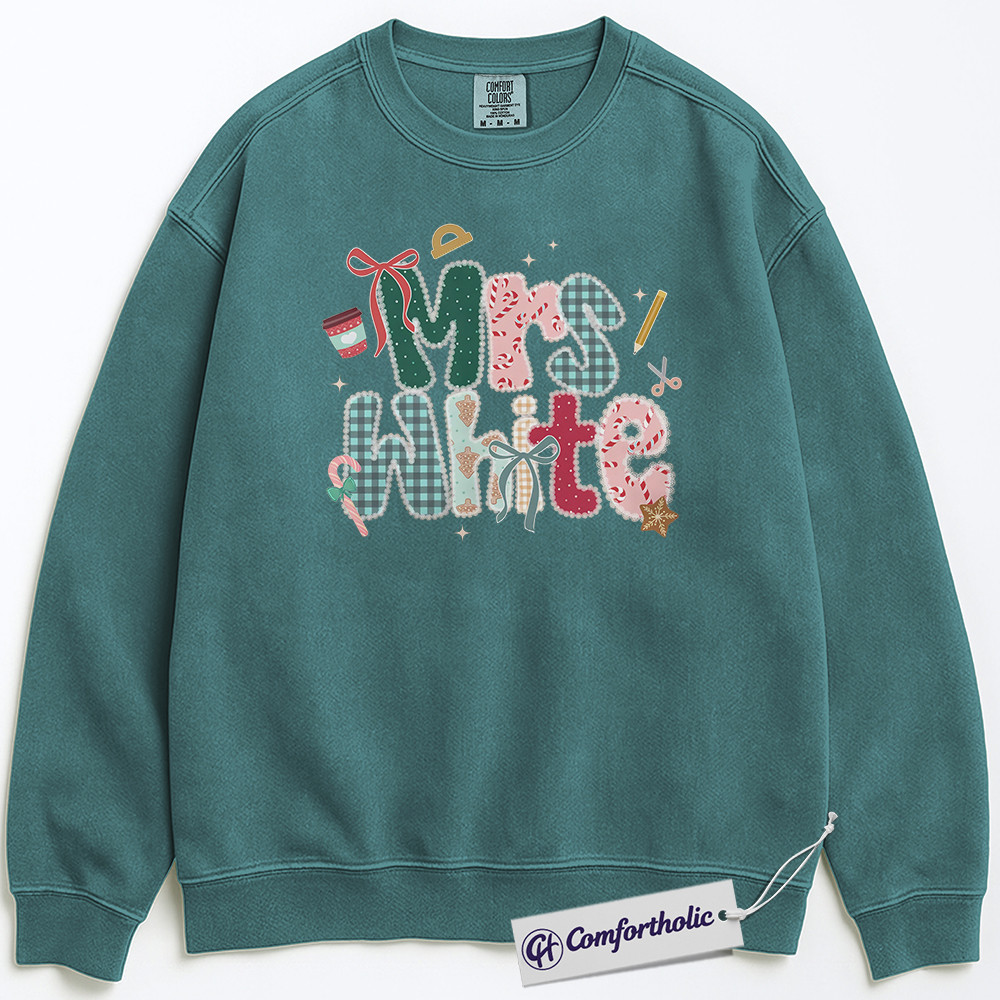 Personalized Teacher Christmas Sweatshirt, Custom Name Patchwork Holiday Pullover, Cute Classroom Graphic Crewneck, Festive Gift for Educators, Christmas Comfort Colors Sweatshirt - Image 6