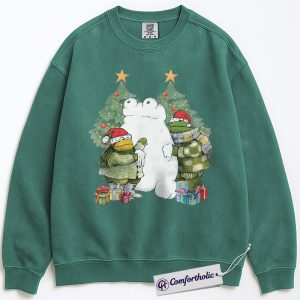 Holiday Frog Friends Sweatshirt, Christmas Frog Animal Pullover, Cute Whimsical Cartoon Graphic Crewneck, Festive Frog Lover Gift, Christmas Comfort Colors Sweatshirt