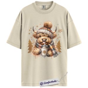 Highland Cow Christmas Shirt, Cozy Winter Farm Animal T-Shirt, Cute Cow Lover Graphic Tee, Hot Cocoa Holiday Gift, Christmas Comfort Colors Shirt