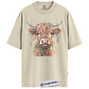Highland Cow Christmas Shirt, Watercolor Farm Animal Holiday T-Shirt, Rustic Country Graphic Tee, Cute Gift for Cow Lovers, Christmas Comfort Colors Shirt