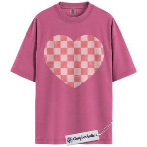 Checkerboard Heart Shirt, Retro Aesthetic Checkered Graphic Tee, Cute Valentine’s Day T-Shirt for Women, Pastel Soft Girl Gift, Comfort Colors Shirt