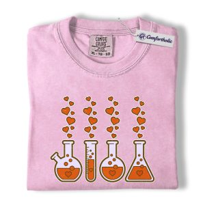 Chemistry Love Shirt, Cute Science Lab Beaker Graphic Tee, Valentine STEM Teacher T-Shirt, Gift for Chemistry Teachers & Science Lovers, Comfort Colors Shirt
