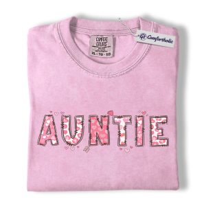 Auntie Valentine Shirt, Cute Heart Pattern Graphic Tee, Aunt Gift T-Shirt, Valentine’s Day Gift for Auntie, Comfort Colors Shirt