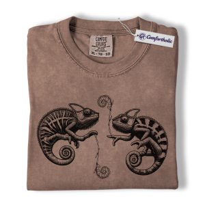 Chameleon Shirt, Vintage Reptile Line Art Graphic Tee, Chameleon Lover T-Shirt, Gift for Reptile Mom Dad & Herpetology Fans, Comfort Colors Shirt