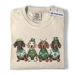 St Patrick’s Day Dachshund Shirt, Shamrock Doxie Dogs Graphic Tee, Irish Dog Mom T-Shirt, Funny St Paddy’s Day Gift for Dachshund Lovers, Comfort Colors Shirt