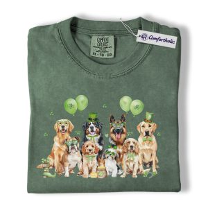 St Patrick’s Day Dog Shirt, Shamrock Dogs Leprechaun Hat Graphic Tee, Funny Dog Mom T-Shirt, Irish Gift for Dog Lovers, Comfort Colors Shirt