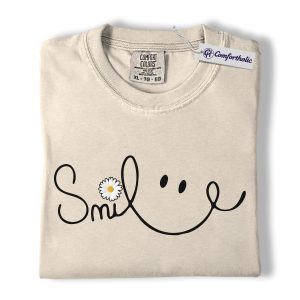 Smile Daisy Shirt, Minimal Happy Face Graphic Tee, Cute Positive Quote T-Shirt, Funny Gift for Women, Comfort Colors Shirt