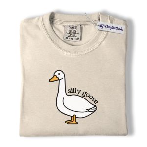 Silly Goose Shirt, Cute Goose Graphic Tee, Funny Farm Animal T-Shirt, Gift for Goose Lovers, Comfort Colors Shirt